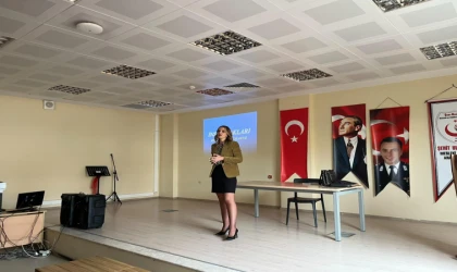 Lisede İnsan Hakları Semineri Düzenlendi
