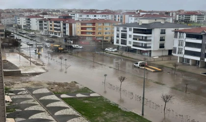 Sağanak Yağış Hayatı Olumsuz Etkiledi