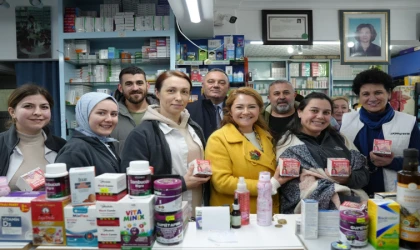 BAŞKAN MÜGE YILDIZ TOPAK ESNAF VE VATANDAŞLARIN KANDİLİNİ KUTLADI