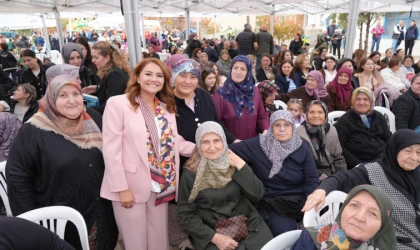 “Kadın Olmak; Cesaret Ve Sevgiyle Dünyayı Büyütmektir”