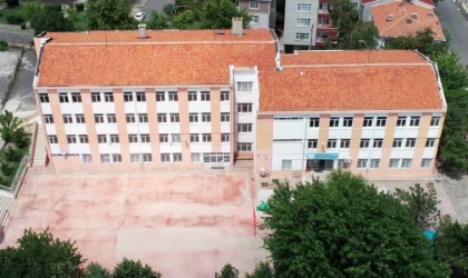 ÖZEL İDARE İLKOKULU DA YIKILIYOR