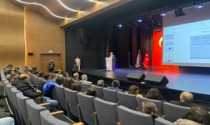 Aileler İçin Konferans Düzenlendi