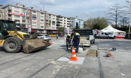 Nihayet Meydandaki Taşlar Değiştirildi