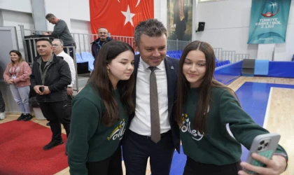 “Şampiyon Kızlarımızla Gurur Duyuyoruz”