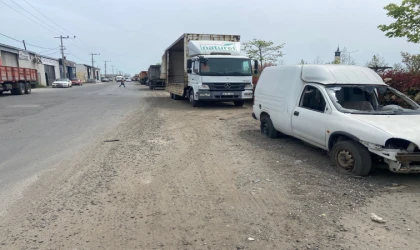 Bölgedeki Dağınıklık Ve Çöpler Tepki Çekiyor