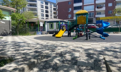 Parkın Bir Bölümü Pislik İçinde