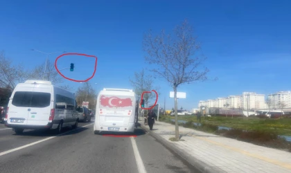 Yeşil Işığa Rağmen Minibüsler Bekliyor!