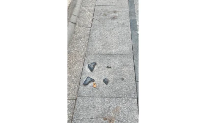 Kırık Duba Parçaları Tehlike Yaratıyor