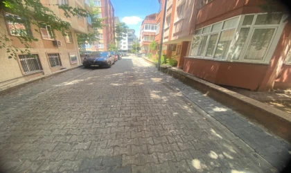 Bahçelievler De Yolların Pisliği Tepki Çekiyor