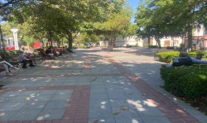 Parklardaki Kirlilik Tepki Çekiyor