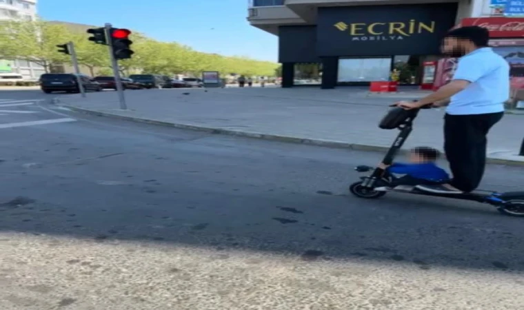 Elektrikli scooter ile tehlikeli yolculuk